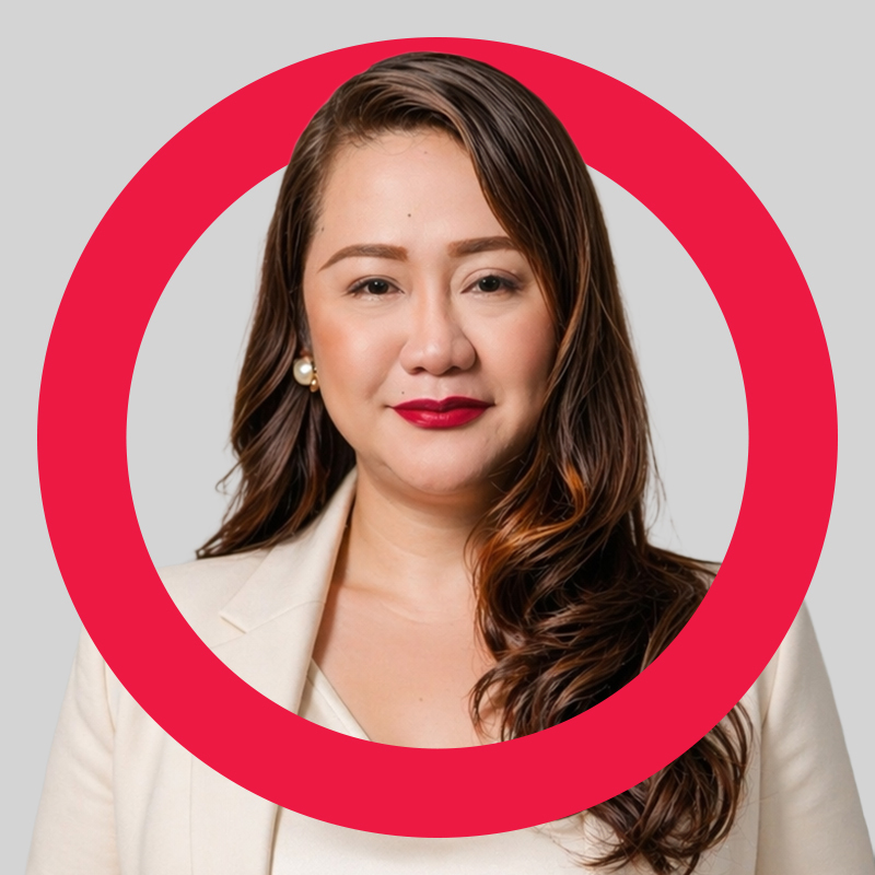 Nadines Headshot